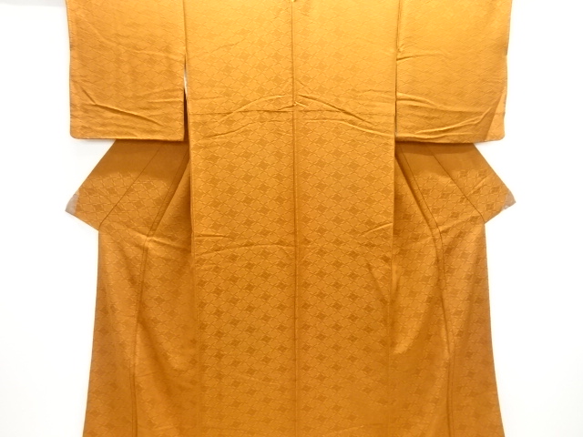 菱模様織り出し色無地着物